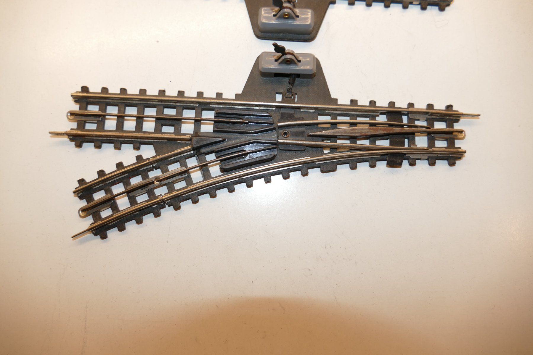 Trix Modellini di ferrovie: Trix Express H0: Handweichenpaar – Usato da Niederhasli venduto da rail-duerst 2