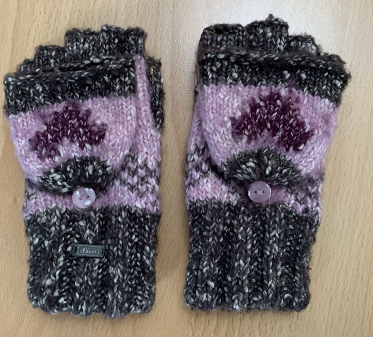 Altro abbigliamento per bambina: Süsses S. Oliver Schal + Handschuhe-Set – Usato da Hünenberg See venduto da spartakus02 1