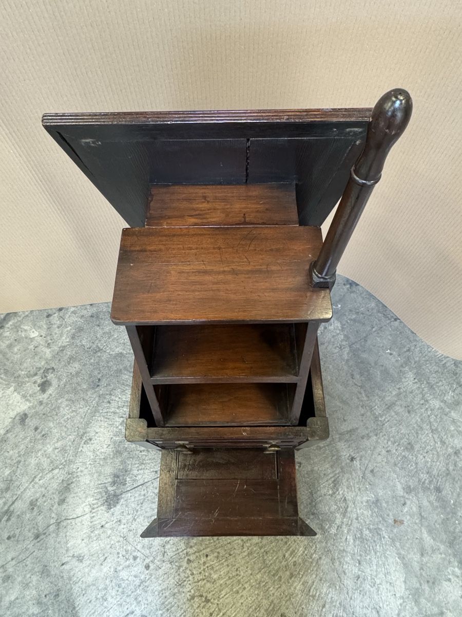 Tables de nuit: Transformationsmöbel Nachttisch mit herausklappbarer Treppe – D'occasion à Zürich par Nobs1 4
