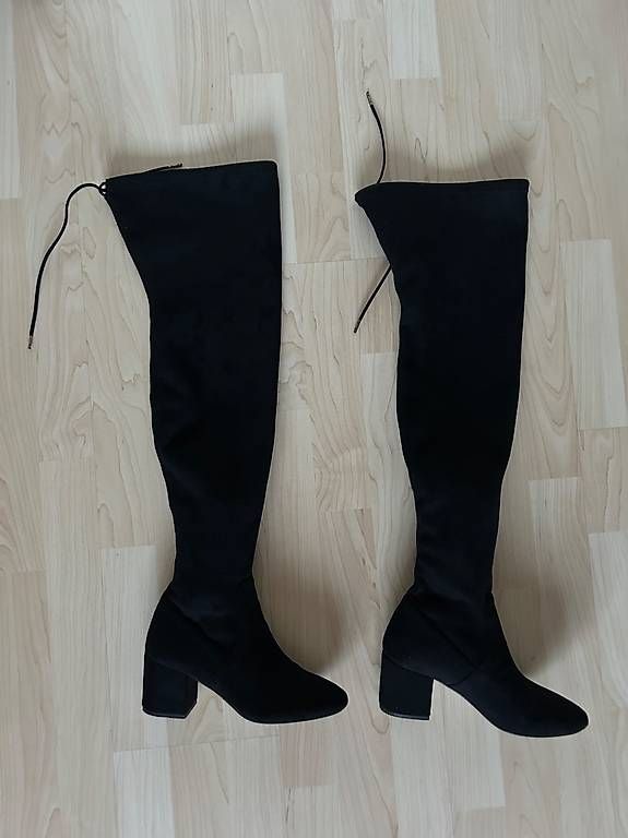 Scarpe da donna: Overknees Nubukleder – Usato da Winterthur venduto da Flamenca7