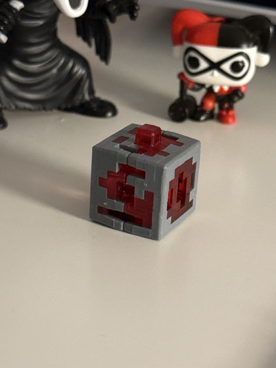 Figuren: Redstone- Block. Minecraft Kinder Joy – Neu (gemäss Beschreibung) aus Beromünster von fia_rty7