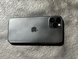 Apple iPhone 11 Pro 64GB - Akku 100% - mit Zubehör - Gut