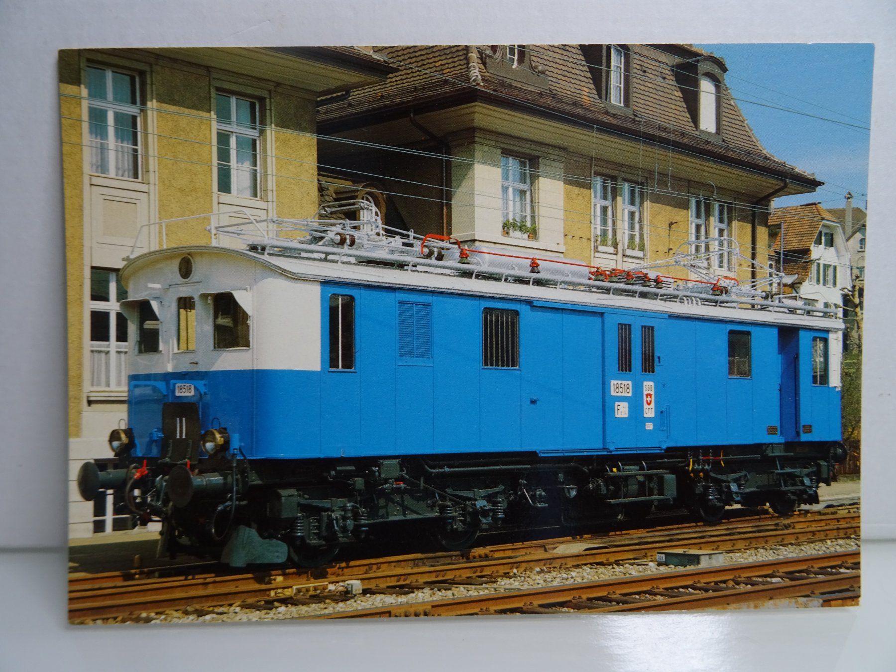 Cartoline postali: Ansichtskarte "SBB Gepäcktriebwagen Fe 4/4 1678 Bern 26.4.82 – Usato da Teufen AR venduto da Brandan2171