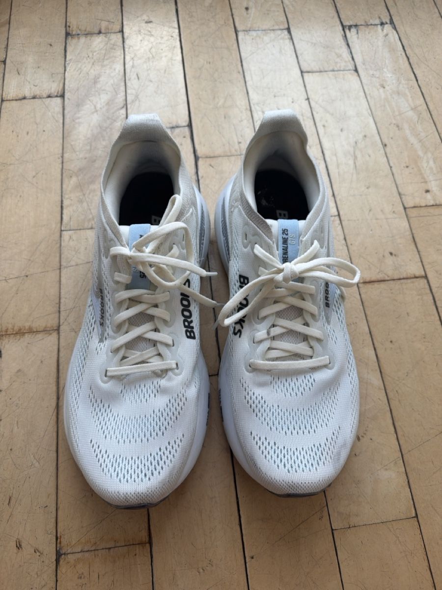 Brooks Damenschuhe: Chaussures de course BROOKS taille 42 – Gebraucht aus Zürich von wit_t9q2