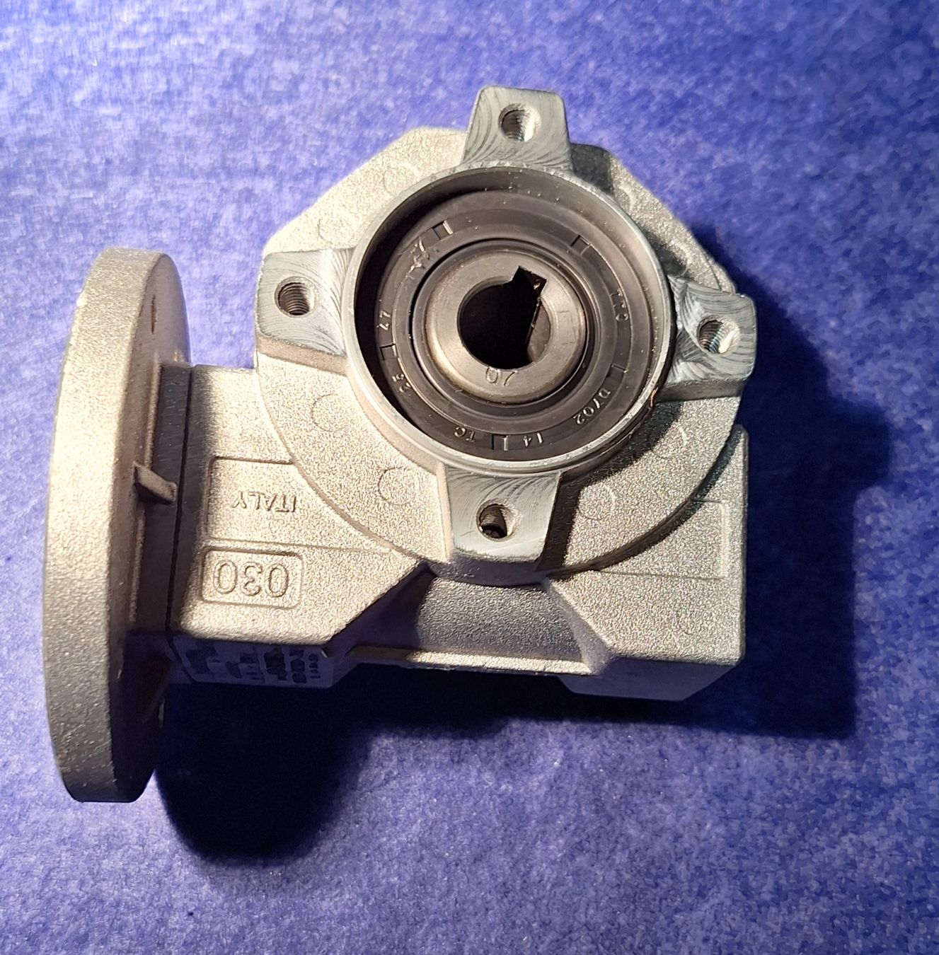 Motoren: Hydromec reducteur de vitesse P030FB01COPV6 neuf – Neu (gemäss Beschreibung) aus Bussy FR von 023 2