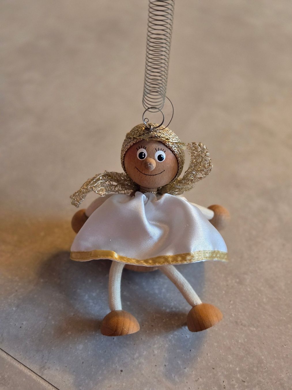 Tutte le decorazioni: Weihnachts Hüpfengel – Usato da Baar venduto da Golleria 1
