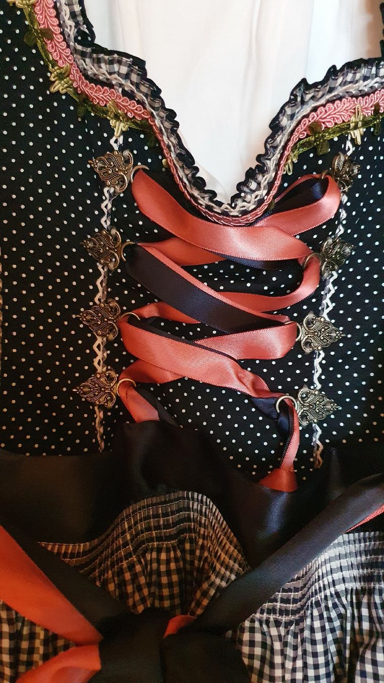 Robes: Dirndl MarJo Grösse 34  – D'occasion à Milken par soguet75 1