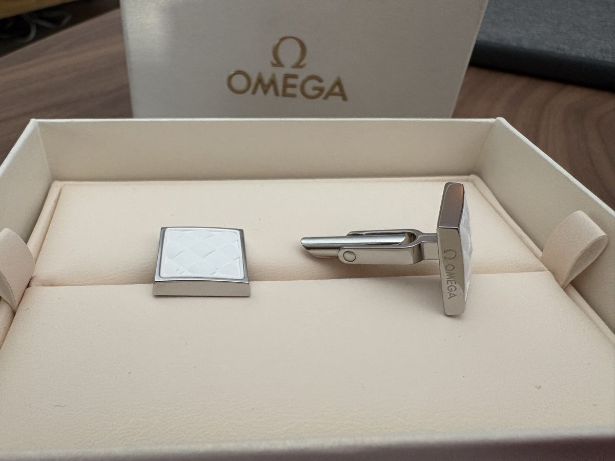 Omega Gemelli: Omega Manschettenknopf – Nuovo e nell'imballaggio originale da Goldau venduto da 19099