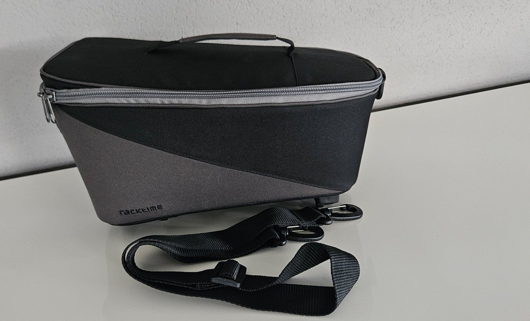 Borse: Gepäckträgertasche Racktime Talis grau/schwarz – Usato da Gossau ZH venduto da Steine5