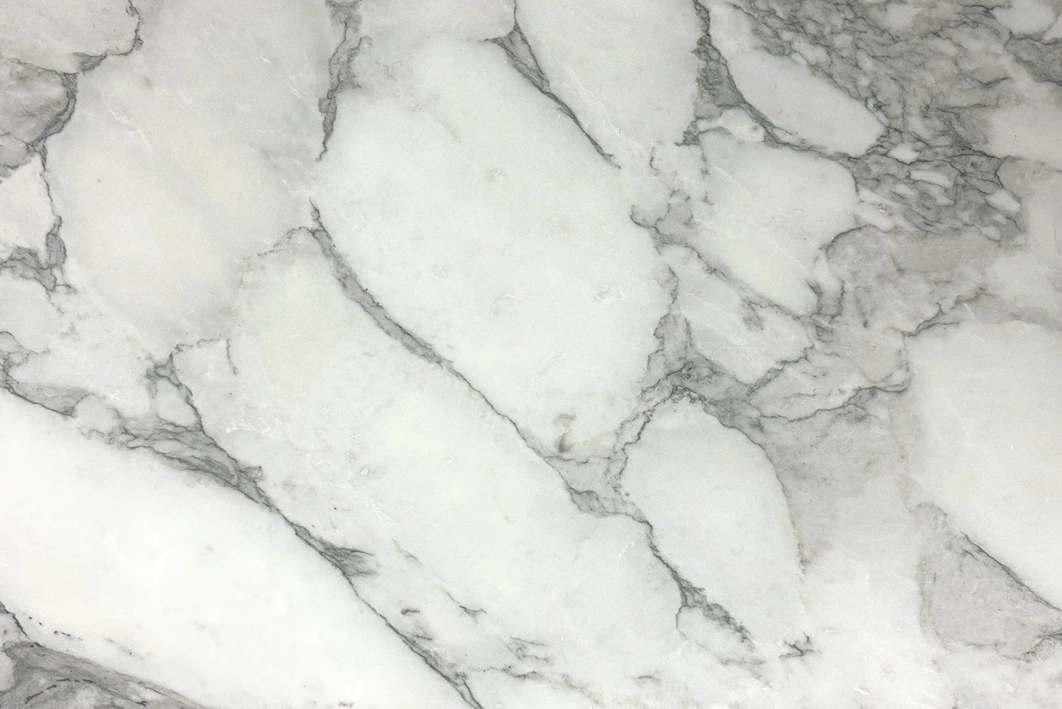Tavoli: Vintage Couchtisch aus massivem Carrara-Marmor – Usato da Dagmersellen venduto da vvinteriorhome 1