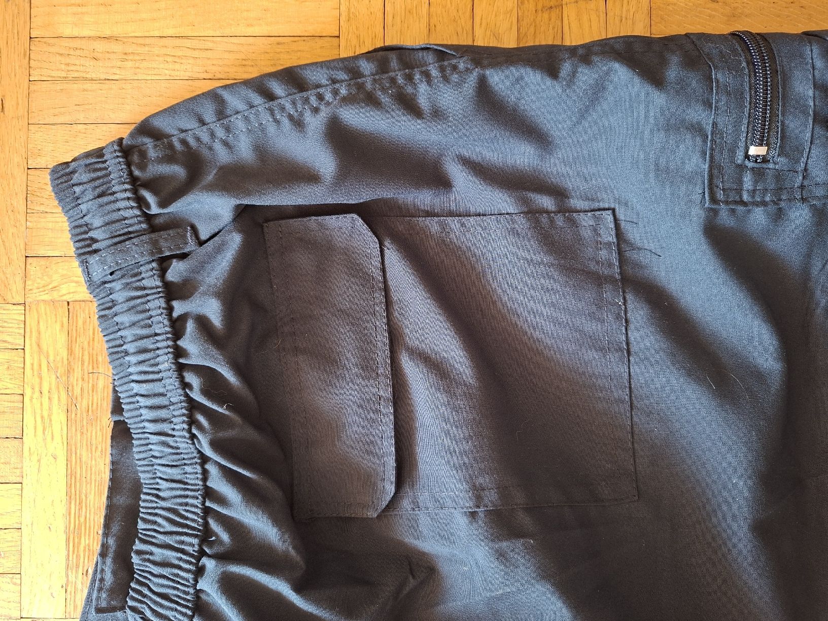 Lotti di vestiti: short – Nuovo (secondo la descrizione) da La Sarraz venduto da Mbeatles 3