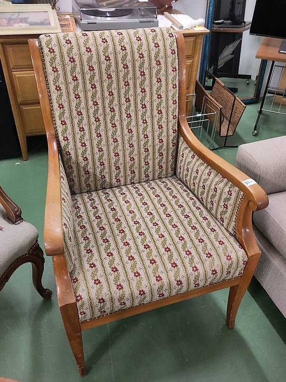 Sessel: Antike Sessel - Set rote Blumenmuster – Gebraucht aus Pratteln von Cartonsducoeur_bl