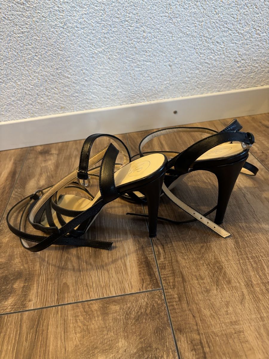 Scarpe da donna: Hohe Schnür-Sandaletten – Usato da Zofingen venduto da jan_v6v8 1