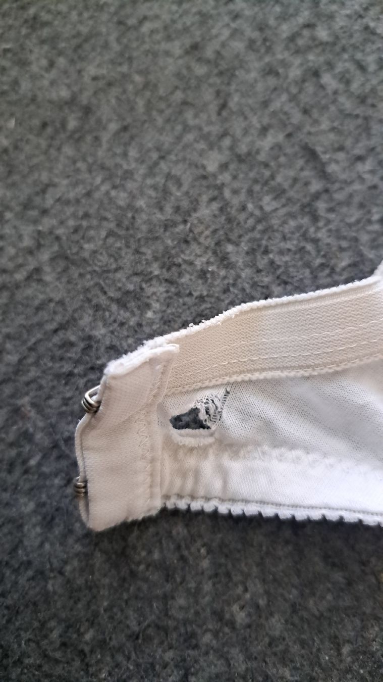 Sonstige Unterwäsche: Still-BH, Grösse ca 70B, Weiss. – Gebraucht aus Riehen von Chimpara 5