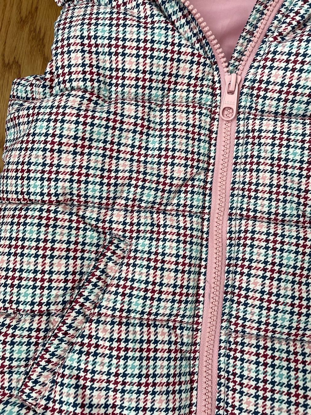 H&M Sonstige Mädchenkleider: Gilet H&M Gr. 122/128 – Gebraucht aus Sarnen von Pinoccio6 2