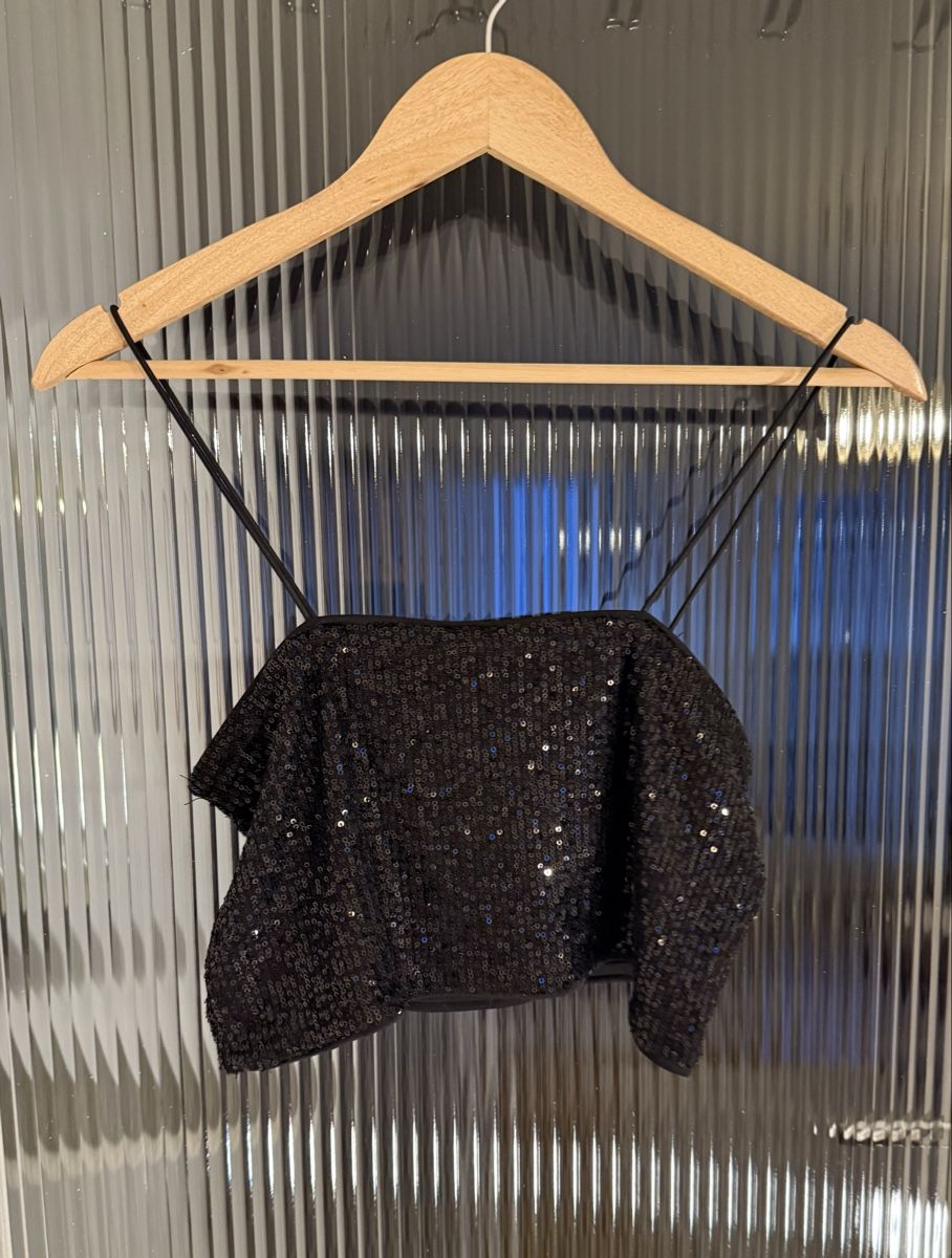 H&M Top: Crop Top H&M – Nuovo e nell'imballaggio originale da Monthey venduto da iri_9pt5 1
