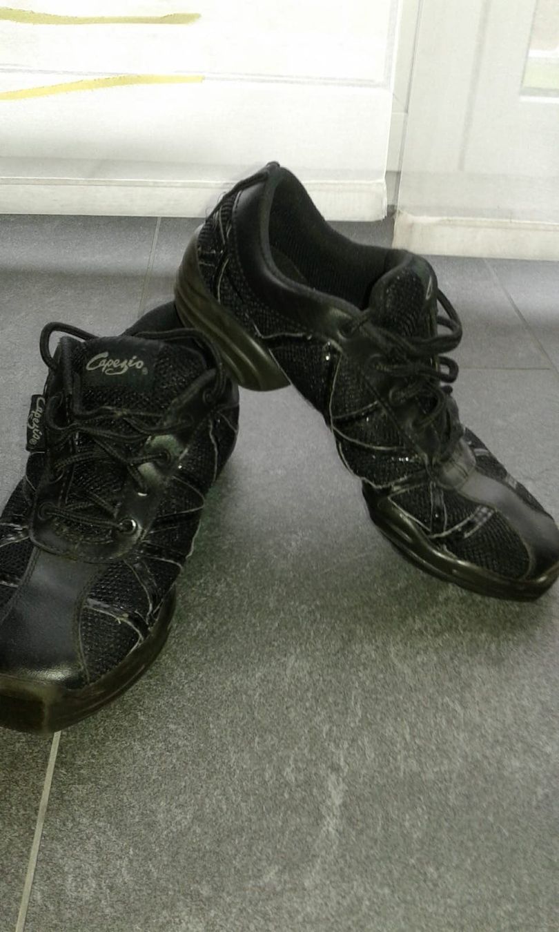 Scarpe per ragazze: CAPEZIO Balletschuh N.38,5 – Usato da Langwiesen venduto da molegra