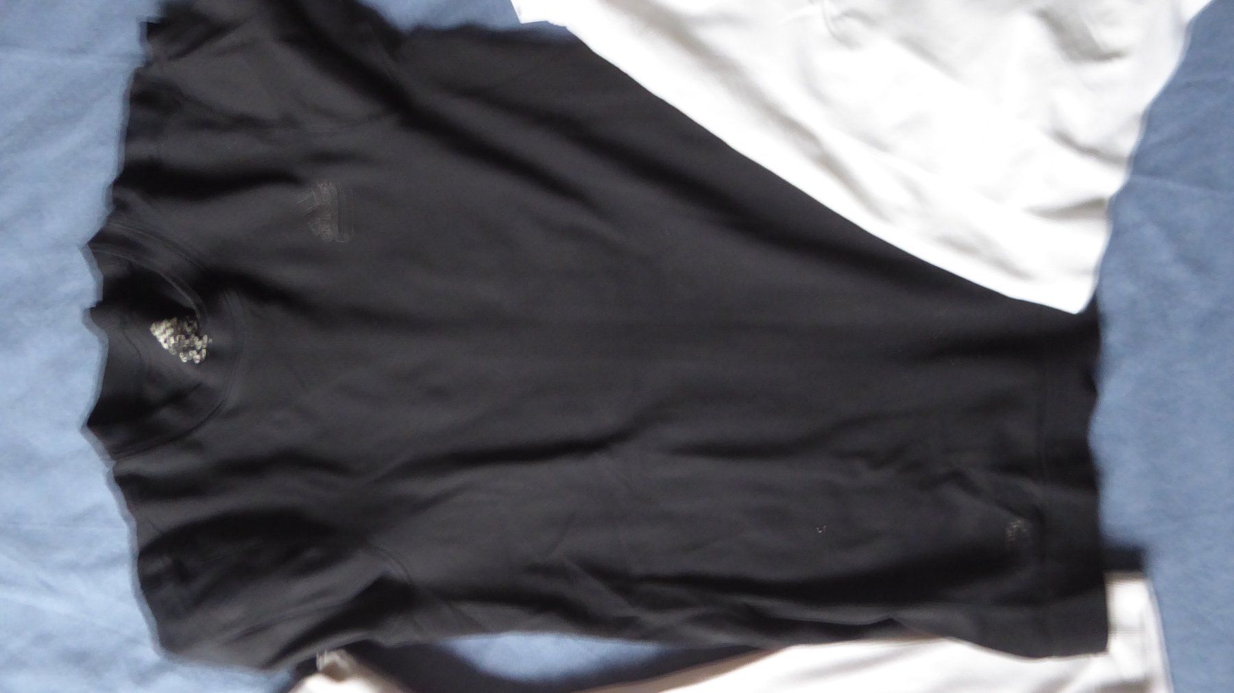 Kleiderpakete: 3 addidas Sport Tshirt Gr M – Gebraucht aus Sargans von Benziner 2