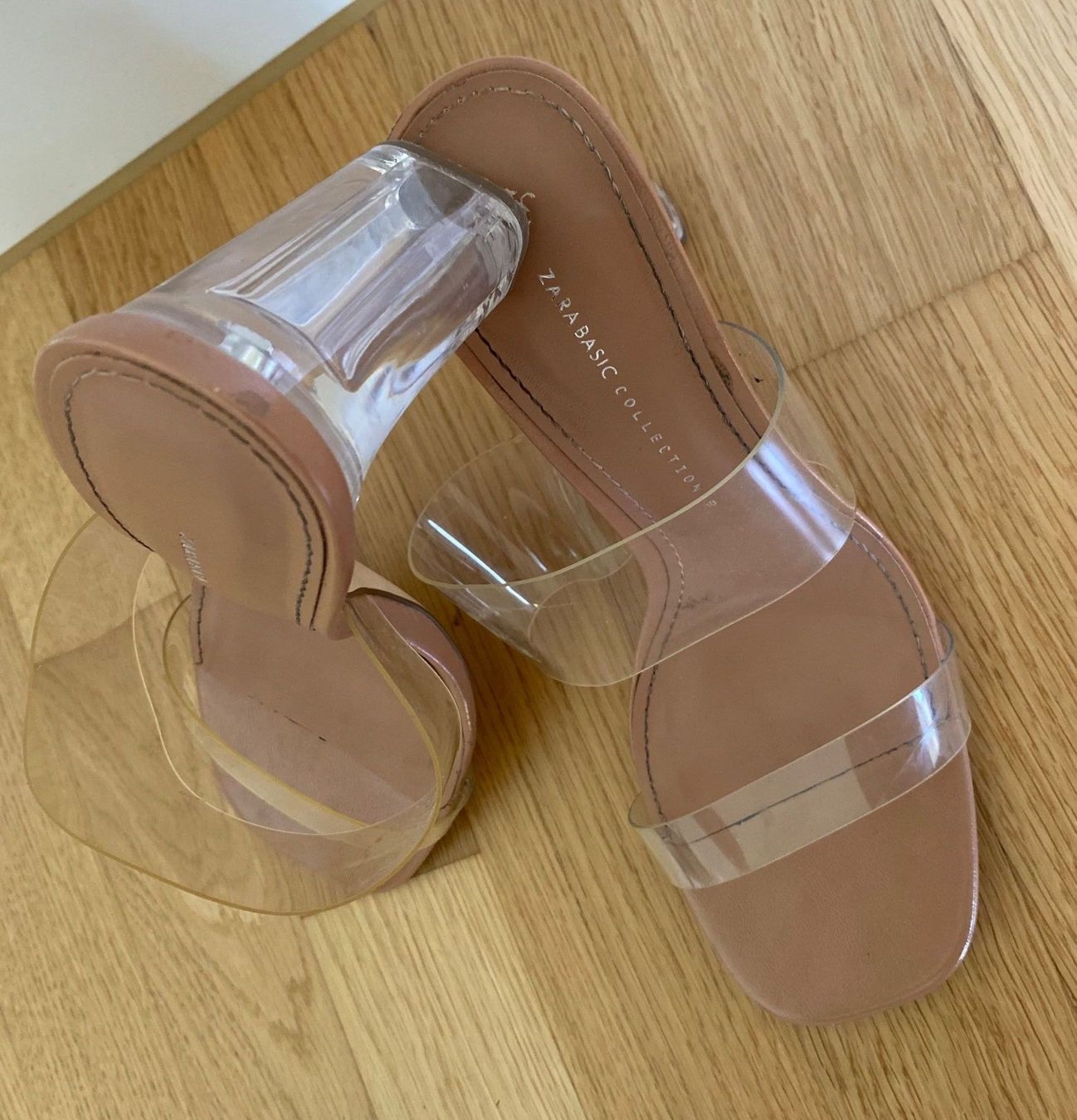 Zara Scarpe da donna: ZARA BASIC HEELS TRANSPARENT – Usato da Walchwil venduto da Finibaci