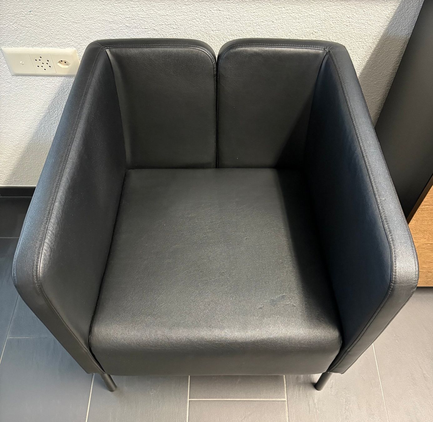 Ikea Poltrone: Sessel IKEA, Kunstleder schwarz – Usato da Bünzen venduto da bnzn82 1