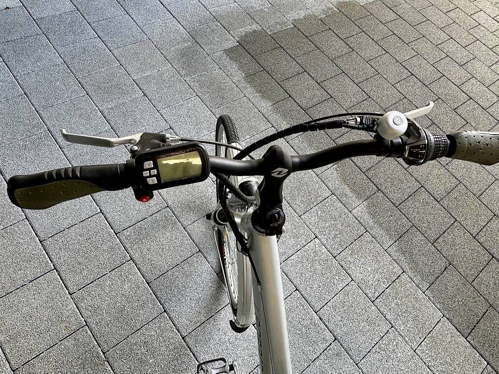 Biciclette: Leopard E-Bike / E-Touring  fahrbereit, mit Ladegerät – Usato da Liestal venduto da Tiger67 2