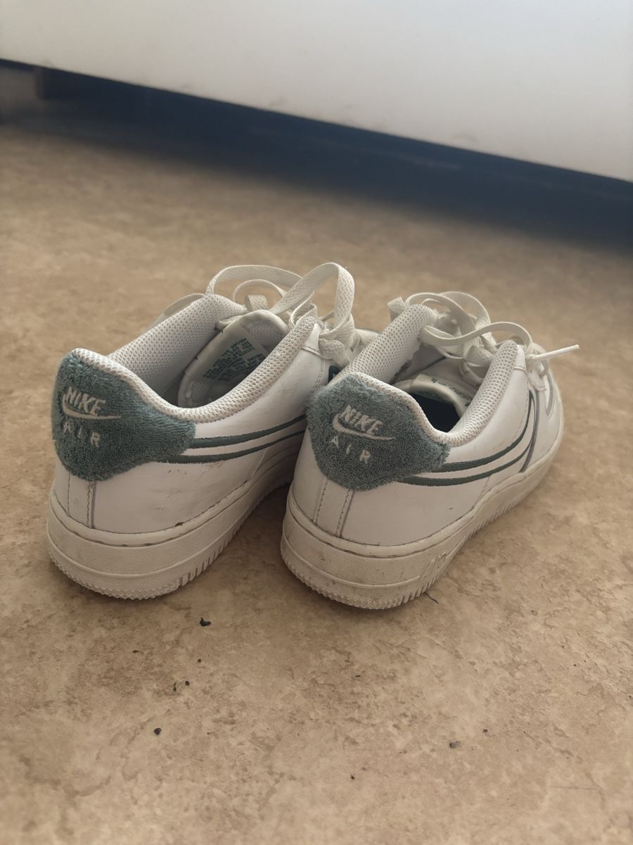 Nike Damenschuhe: Nike Air Force 1 Sneaker  – Neu (gemäss Beschreibung) aus Rechthalten von Stephi_03 1