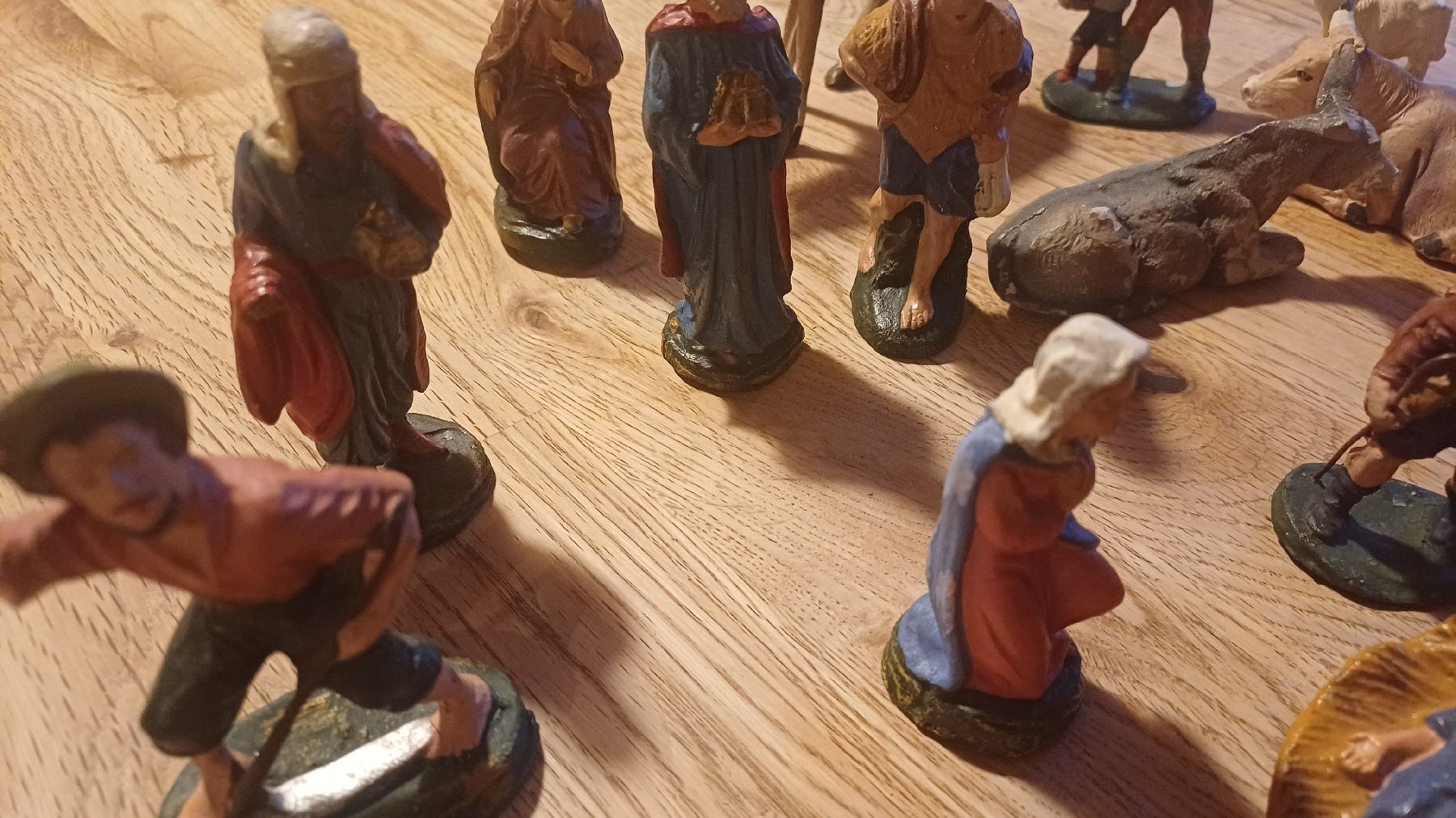 Statuette: Schöne Antike Krippenfiguren  – Usato da Flawil venduto da Pinkmalibu 6