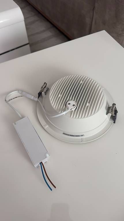 Lustres & lampes de plafonds: Ledvance Downlight DLR 200 – D'occasion à Staad SG par ame_wk6b 3