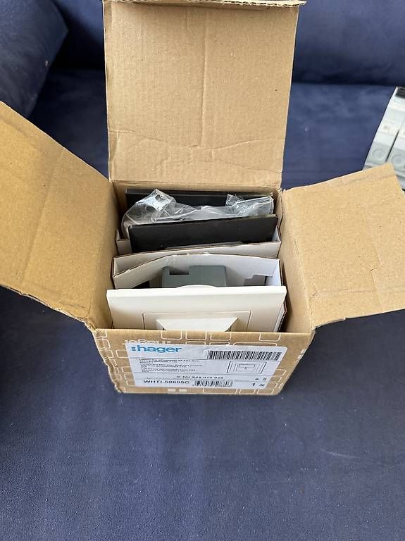 Interruttori: Hager UP KNX-Bewegungsmelder  – Usato da Wald Ar venduto da and_hd2f 3