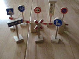 Holz Verkehrschilder