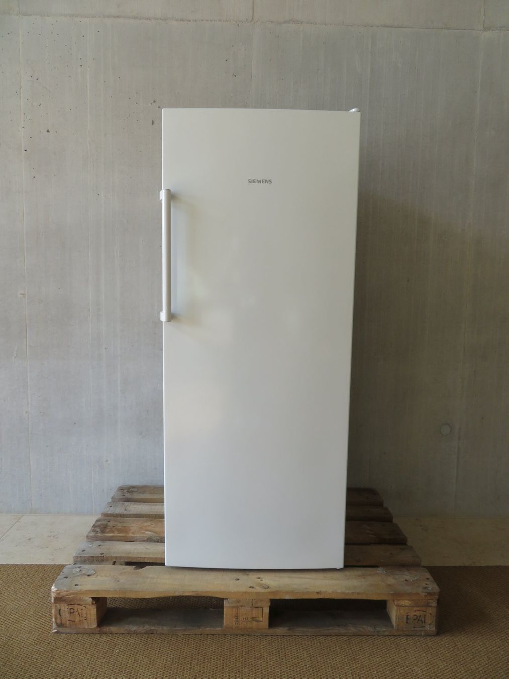 Siemens Gefrierschrank: Siemens Gefrierschrank – Gebraucht aus Reinach BL von WBZ-Flohmarkt