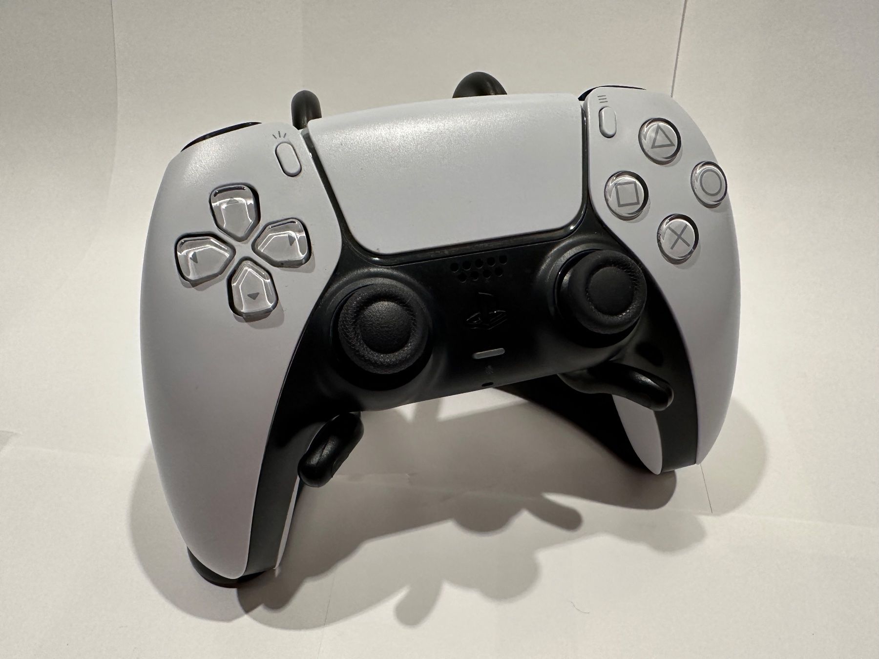 Sony Controller: Original PS5 Controller DualSense Weiss – Gebraucht aus Chur von  1