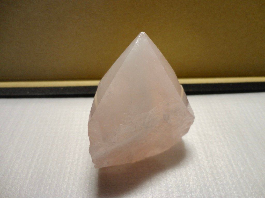 Pietre preziose: Rosenquarz - Spitze /Stehfläche – Nuovo (secondo la descrizione) da Biberist venduto da Steine