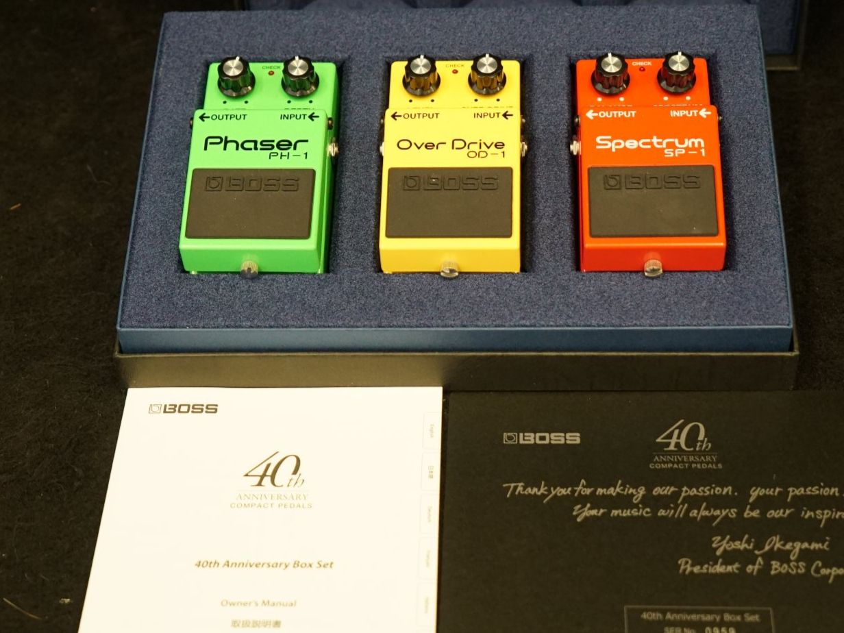 Boss Musikinstrumente: Boss 40th Anniversary Box Set – Gebraucht aus Ortschwaben von Musictrade
