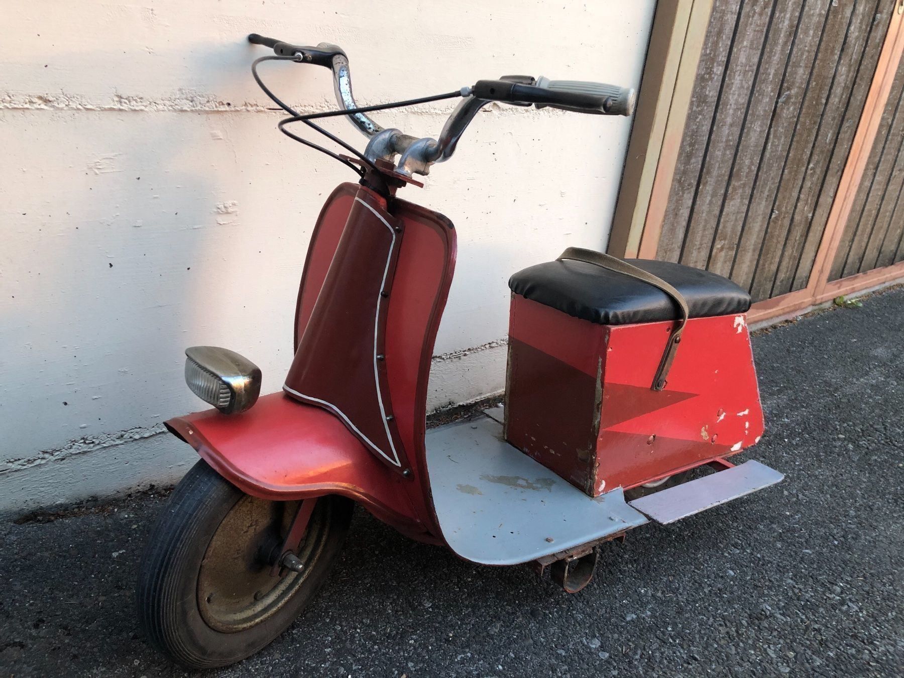 Veicoli per bambini: Vespa Piaggio scooter Karussell classic – Usato da Reinach AG venduto da rares75