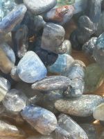 Strang echte Kyanite Nuggets / stone 8-10 mm