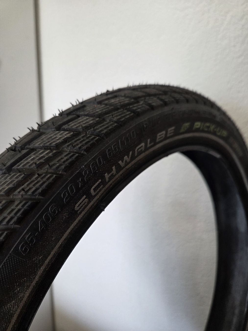 Schwalbe Pneumatici & Ruote complete: 2 Stk. Schwalbe PICK-UP E-Cargo 20x2.60 65-406 – Usato da Matzendorf venduto da oepfel87