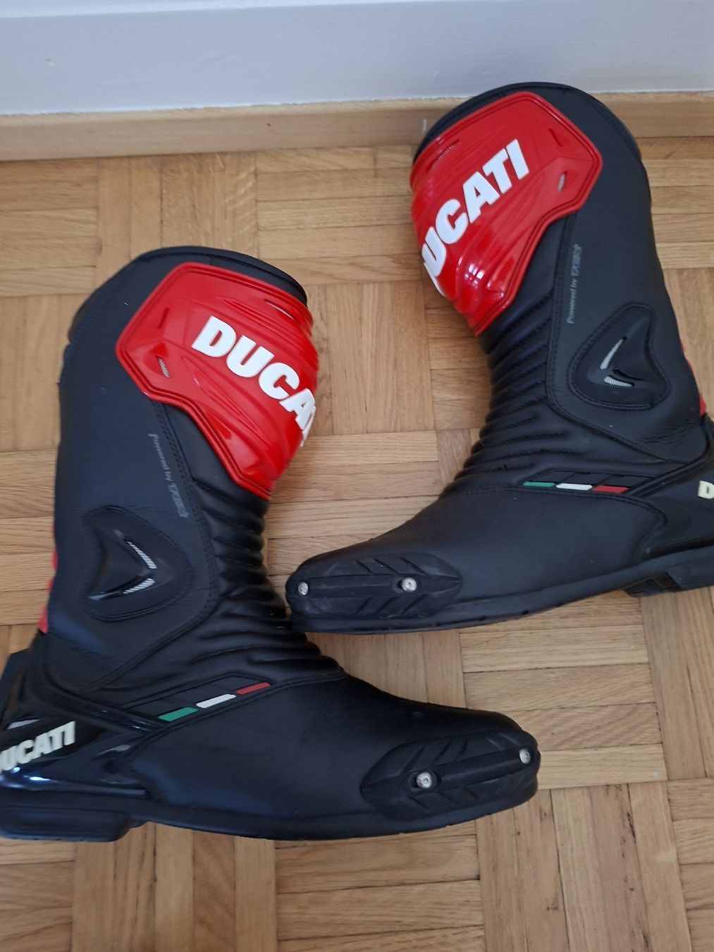 Ducati Herrenschuhe: Bottes de moto Ducati, taille 43, – Gebraucht aus Renens VD von ser_j2fn