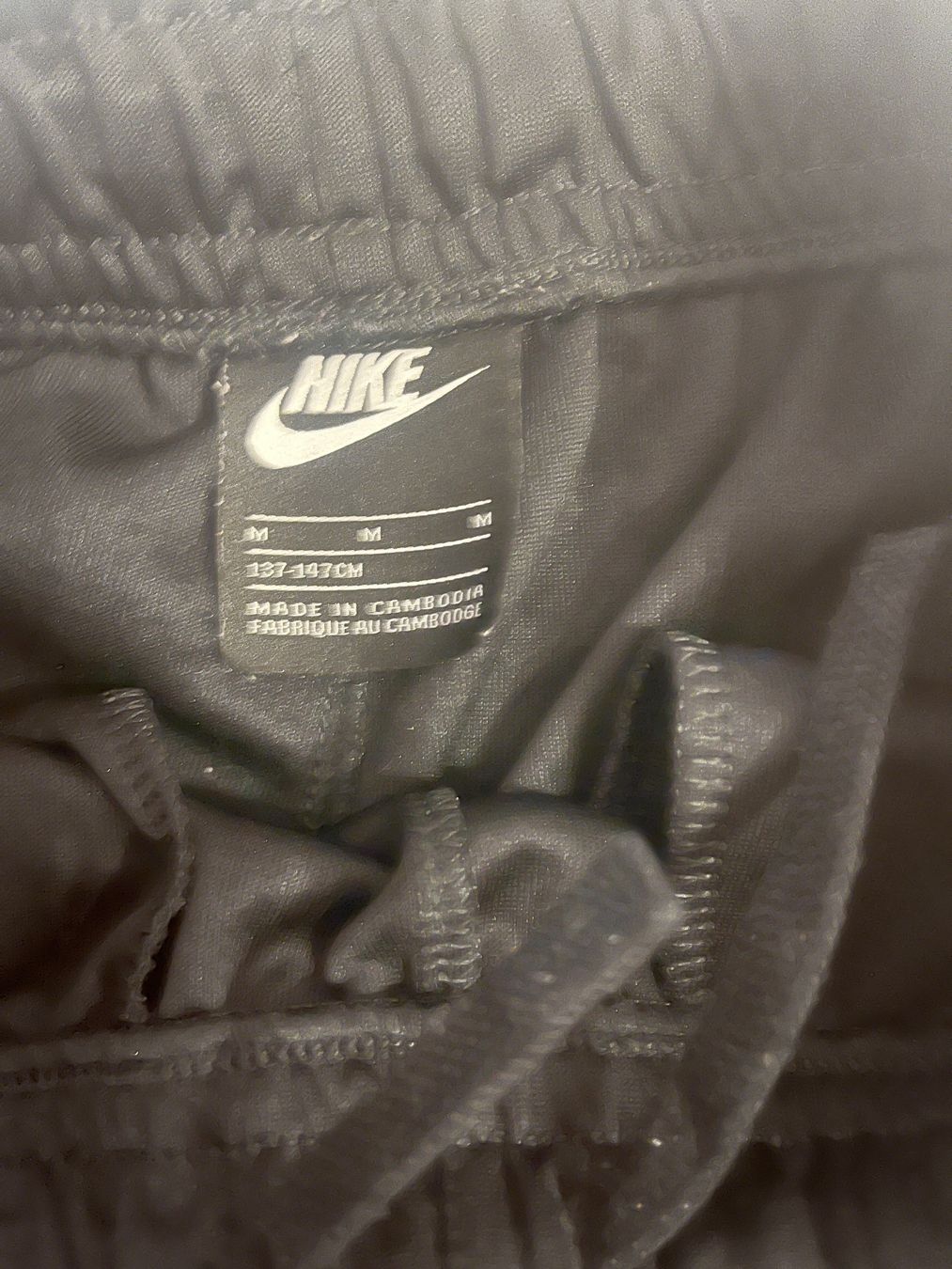 Nike Pantaloni: Short Nike noir – Usato da Cossonay-Ville venduto da 021epi70 1