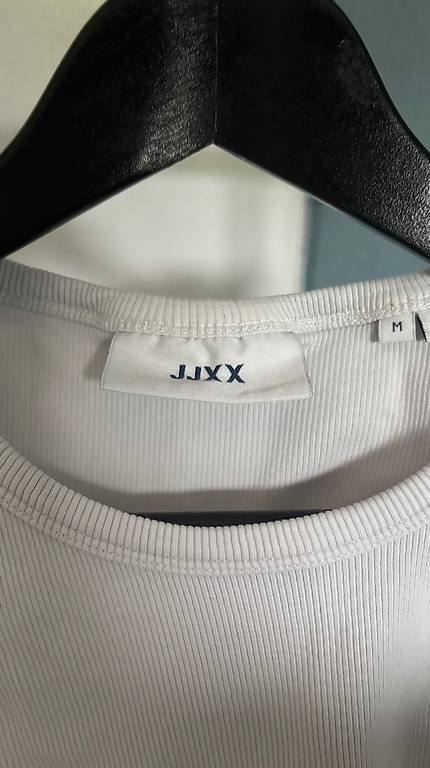 Tops: Top blanc simple – D'occasion à Châtel-St-Denis par leacherre 2