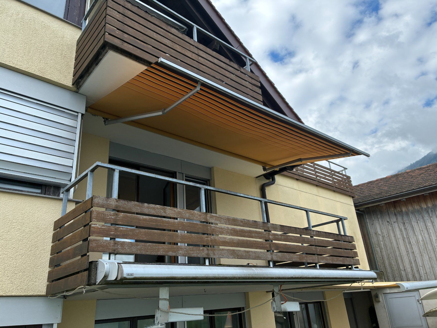 Stobag Tende da sole: Store Stobag manuell ca. 4.5m breit, ca. 2.3m Ausladung – Usato da Goldau venduto da padlmucki 2