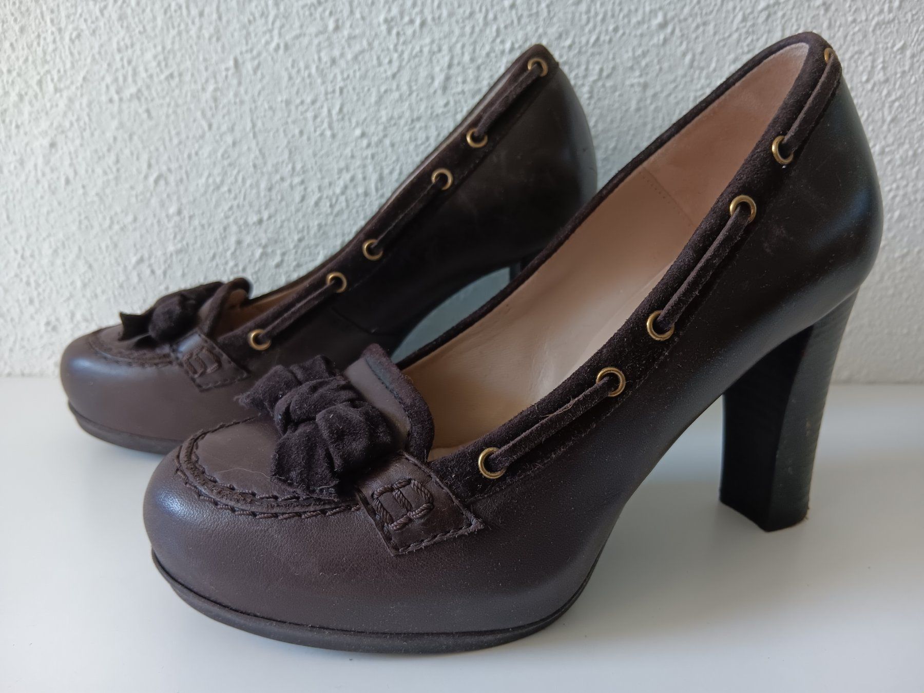 Unisa Damenschuhe: UNISA Chaussures / Schuhe Pointure / Nummer 35 – Gebraucht aus Cossonay-ville von Super-Price-Quality 2