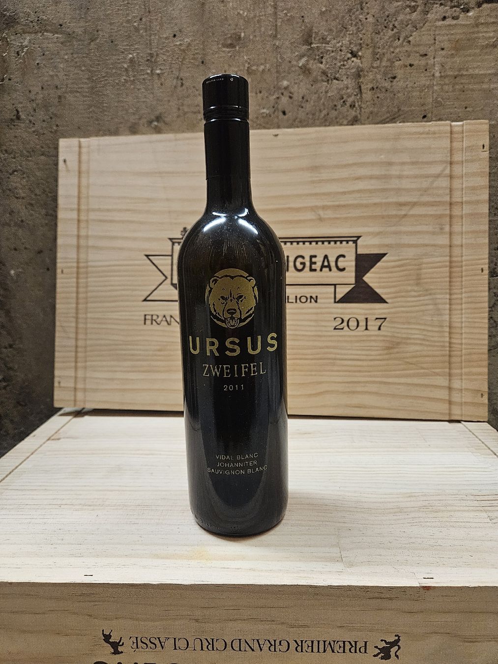 Vino: Zweifel - Ursus – Nuovo e nell'imballaggio originale da Zofingen venduto da WouterSamwel