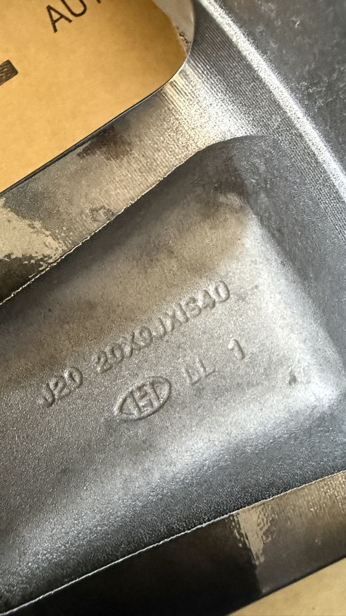 Chevrolet Jantes: Camaro Gen 5 Felgen hinten  – D'occasion à Sonceboz-Sombeval par v8mike 5