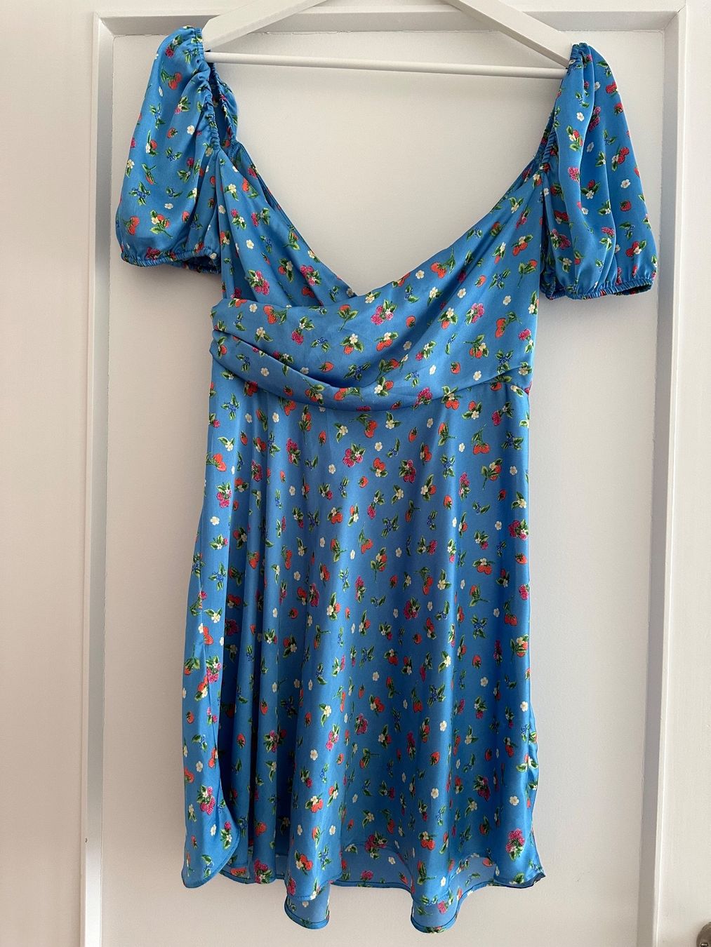 Zara Robes: ZARA Damenkleid Größe S – Elegant & Modern – D'occasion à Zollikerberg par Salemybest 1