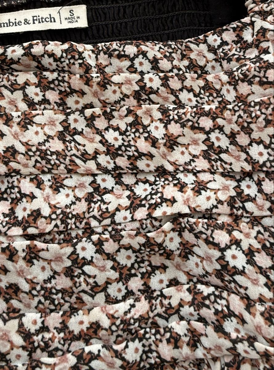 Abercrombie Kleider: Abercrombie & Fitch Blümchen Kleid – Gebraucht aus Bassersdorf von Bassi55 1