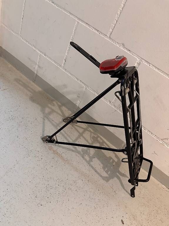 Pezzi di ricambio: Velogepäckträger – Usato da Frauenkappelen venduto da Rolerik 2