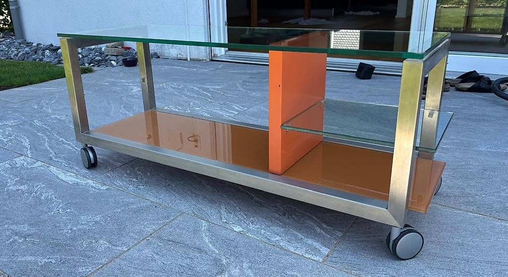 Mobili TV: Langes TV-Möbel auf Rollen – Usato da Kölliken venduto da chi_qh27 1