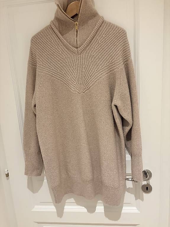 Robes: Robe beige Ba&sh – D'occasion à Chardonne par any_yq5q 2