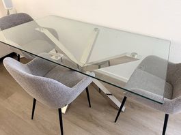 Esstisch mit 4 Stühle